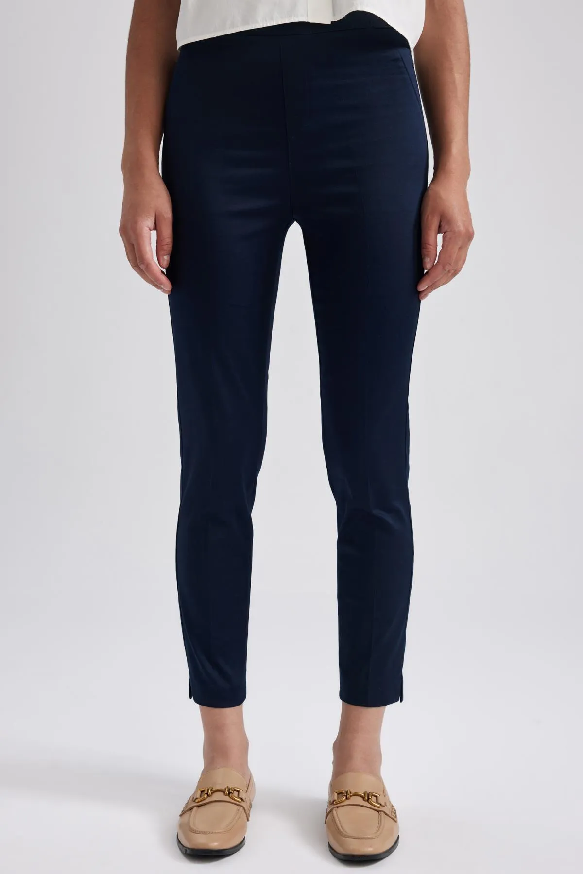 DeFacto  Valentina Sigaret Satinhose mit normaler Taille und geradem Bein J8743az23wn