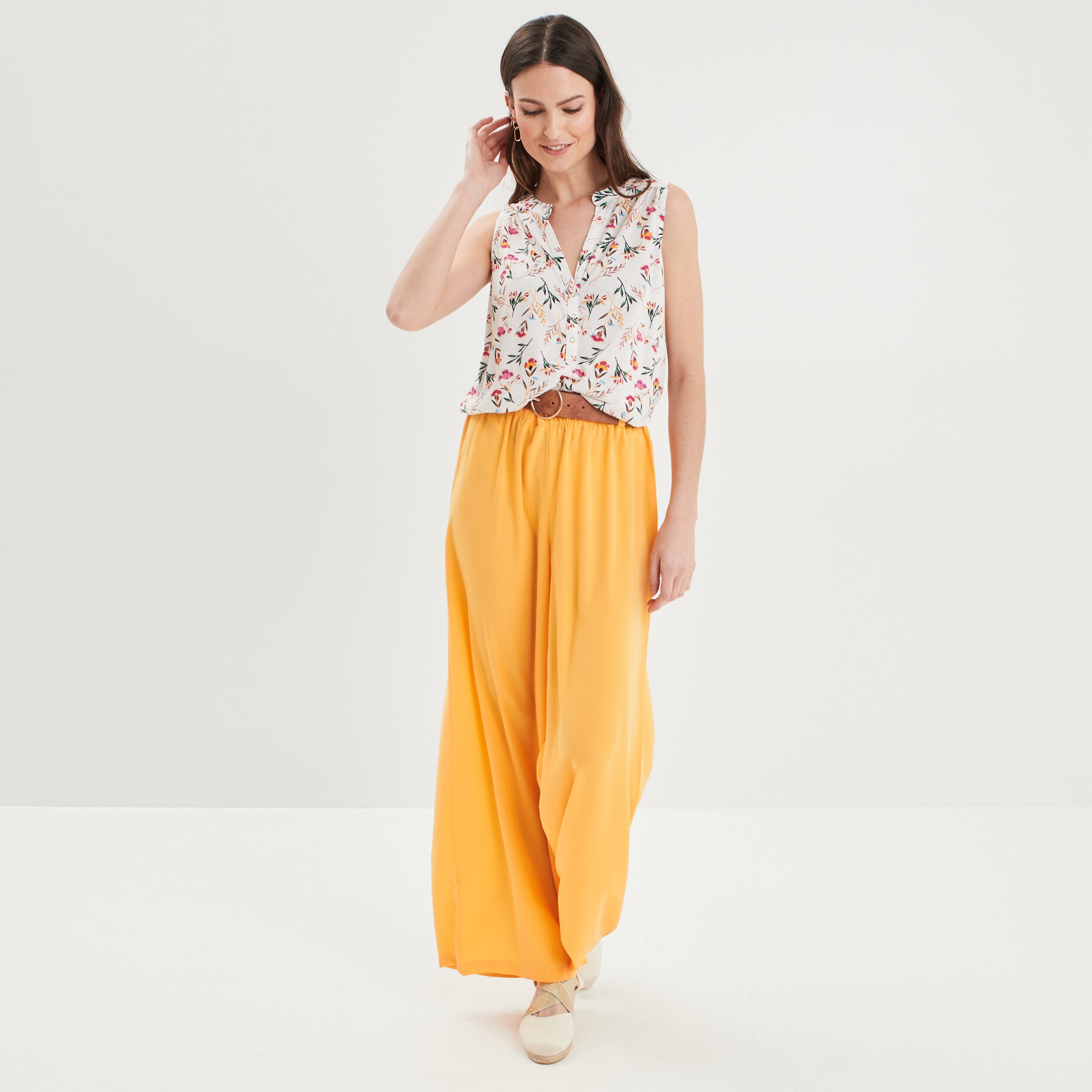 Blouse sans manches col tunisien ecru femme | La Halle