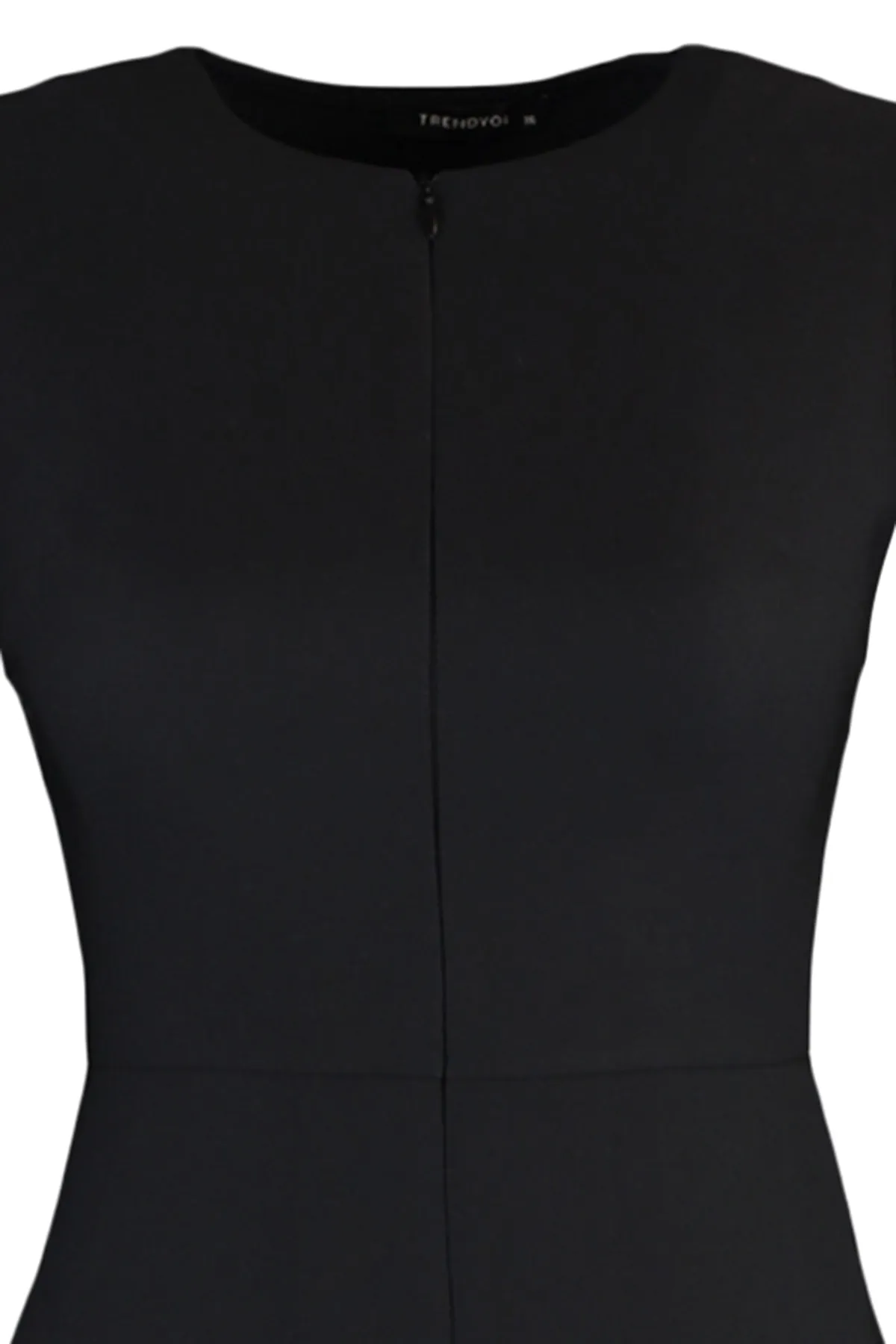 Trendyol Collection  Schwarzes Mini-Webkleid mit Reißverschluss in A-Linie TWOSS20EL1124