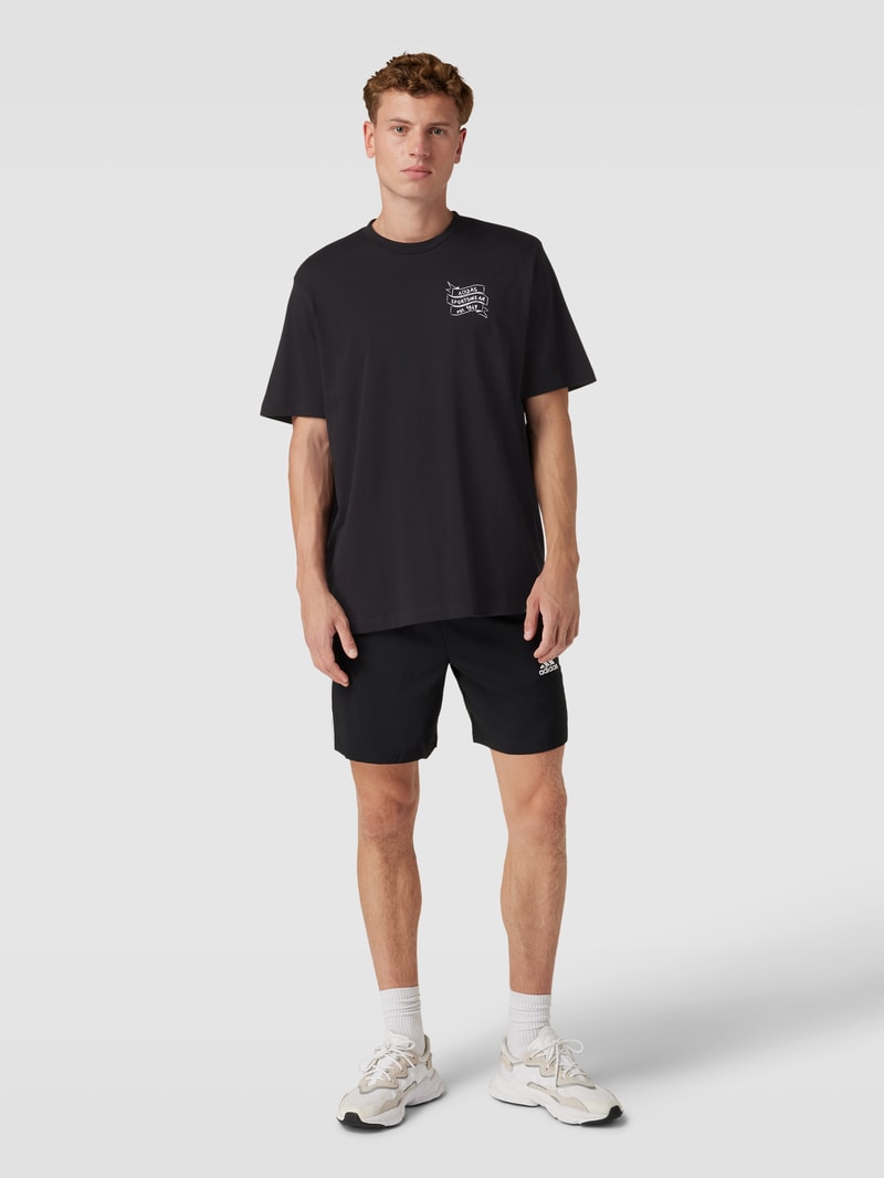 T-Shirt mit Label-Details in schwarz