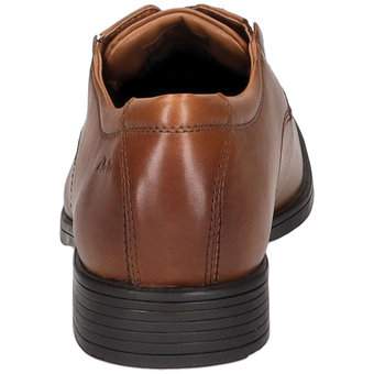 Clarks Tilden Plain Schnürer in braun