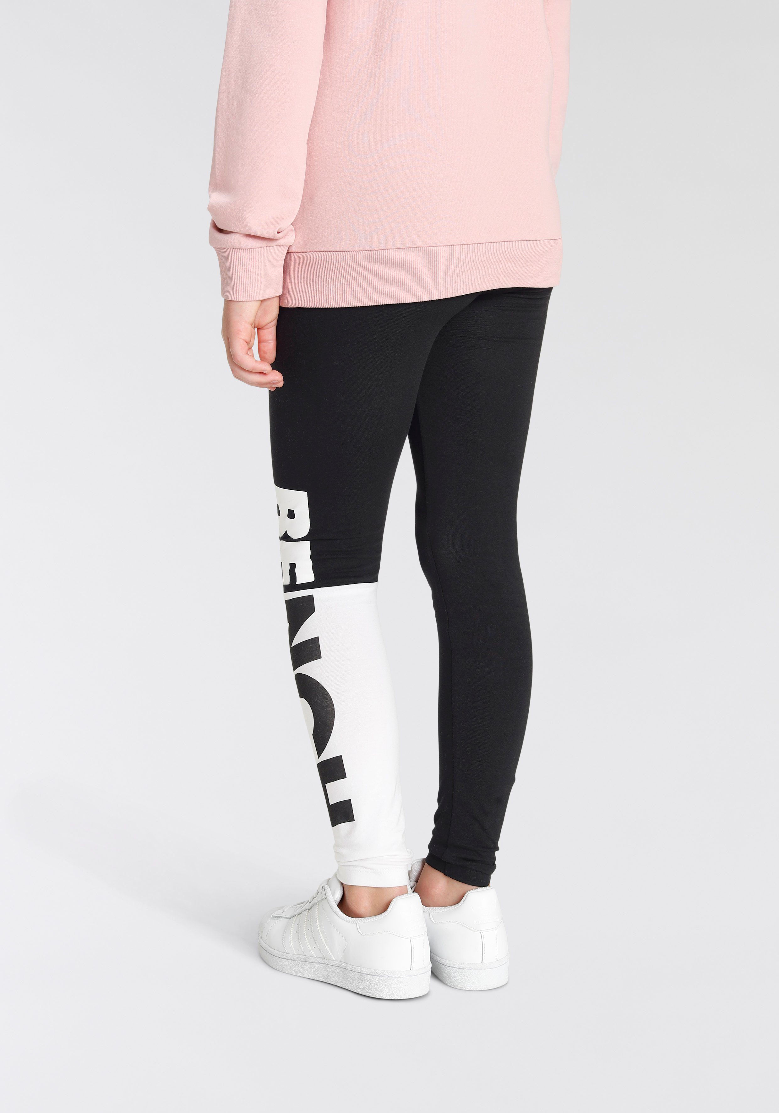 Bench. Leggings mit großem BENCH Druck