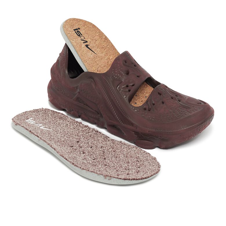 NIKE Ispa Universal 