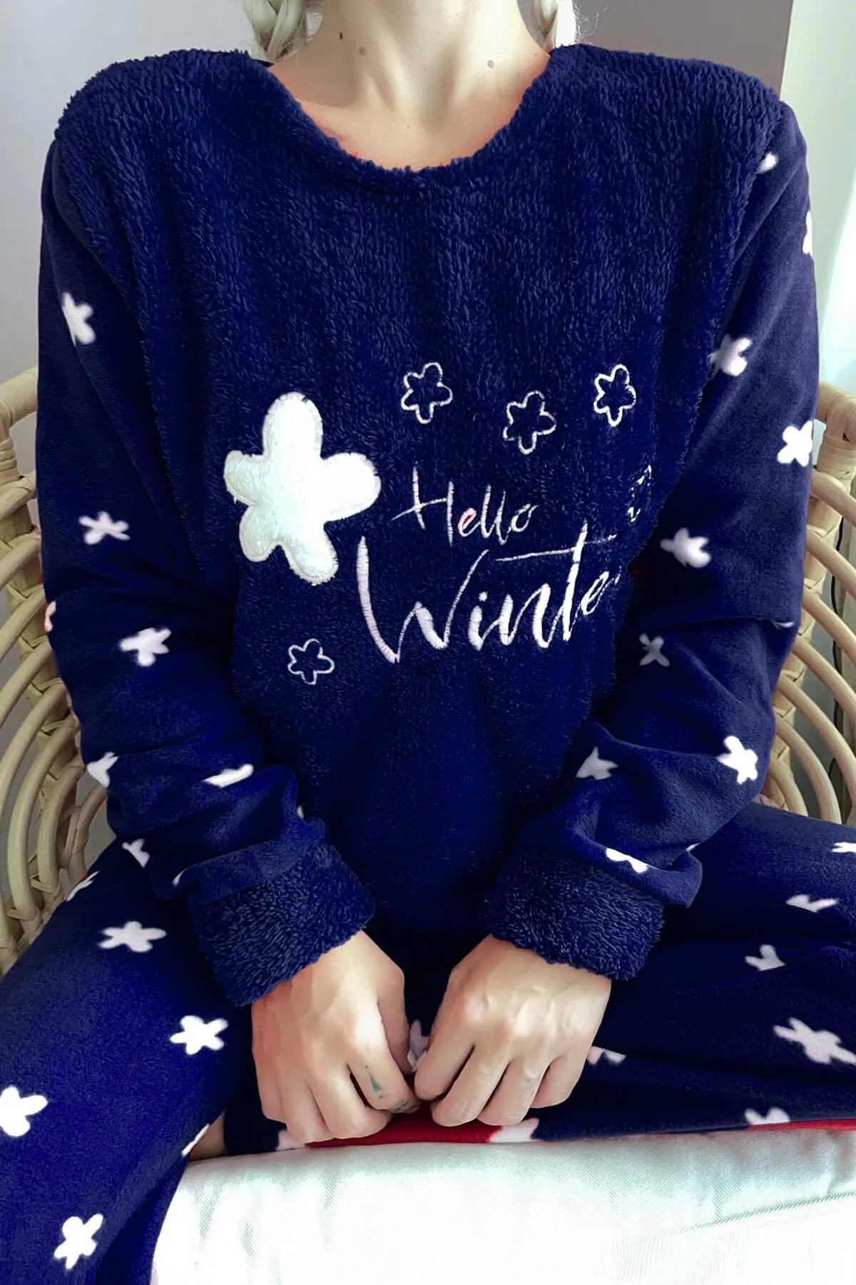 Pijamaevi  Marineblaues „Hello Winter“ gemustertes Plüsch-Pyjama-Set für Damen