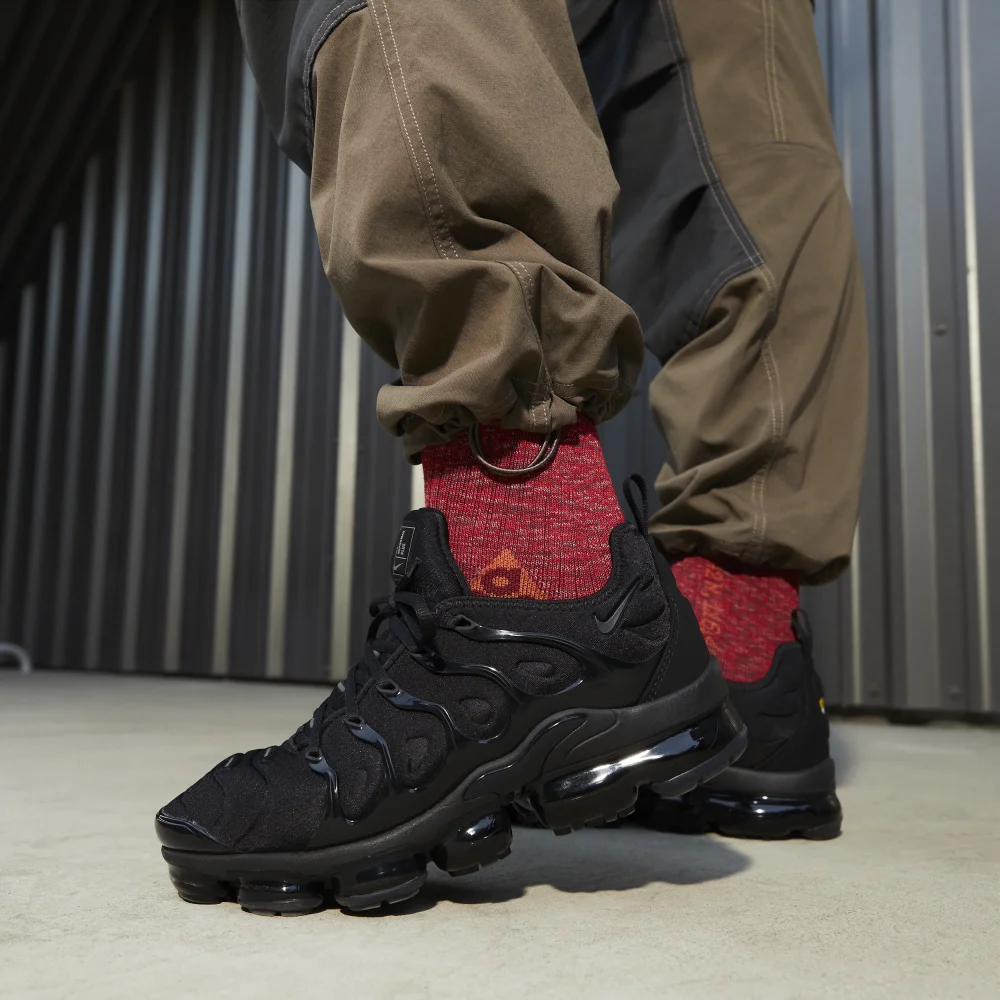 Nike Air VaporMax Plus 924453-004 / schwarz