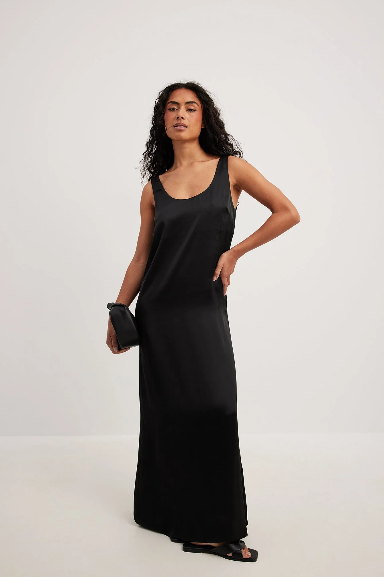 Gerades Satin Maxikleid