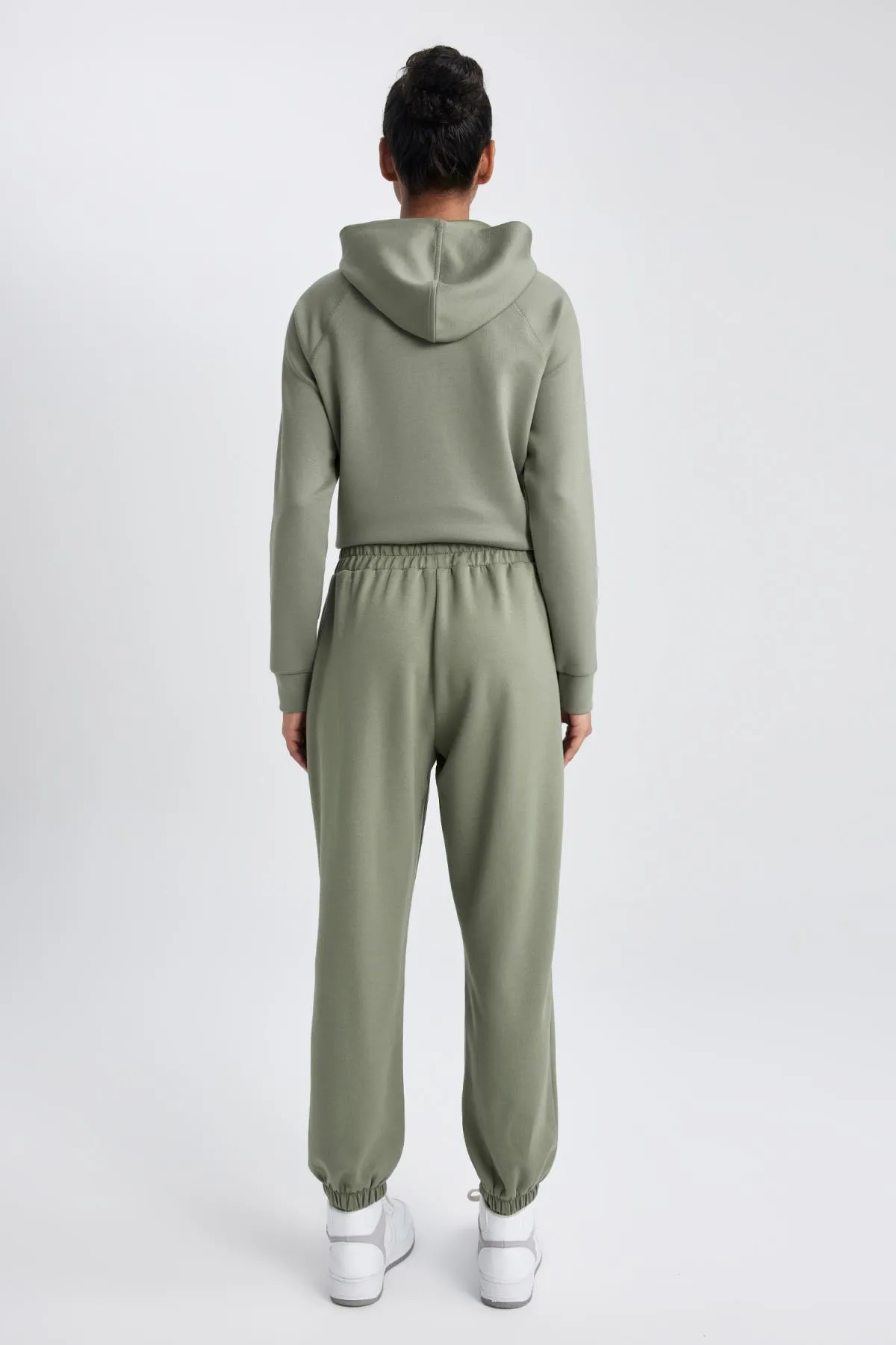 DeFacto  Passform: Oversize-Passform, doppelte Tasche, Jogger-Bein, Standard-Stoffhose aus Skuba-Tauchen