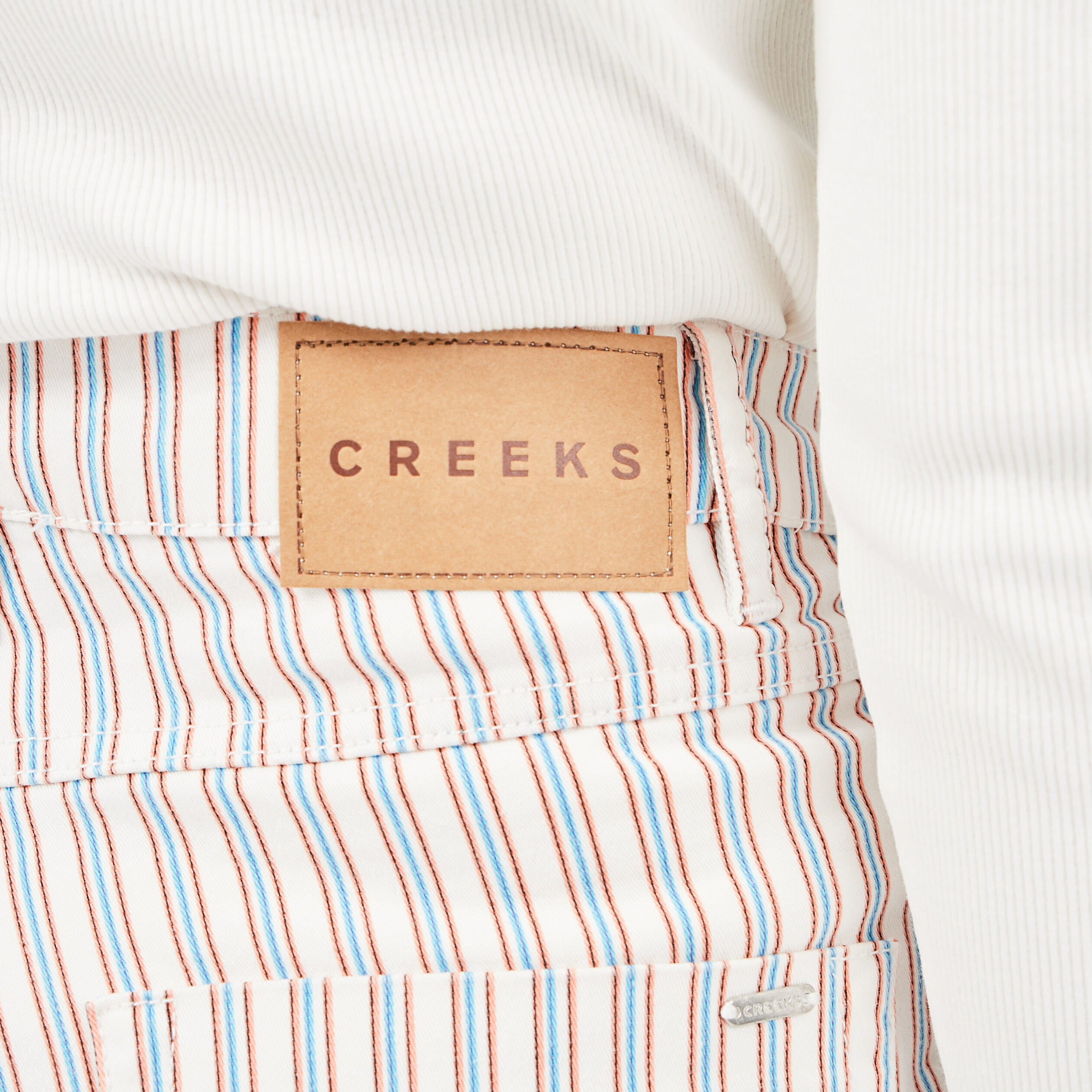 Short slim à bords francs ecru femme | La Halle