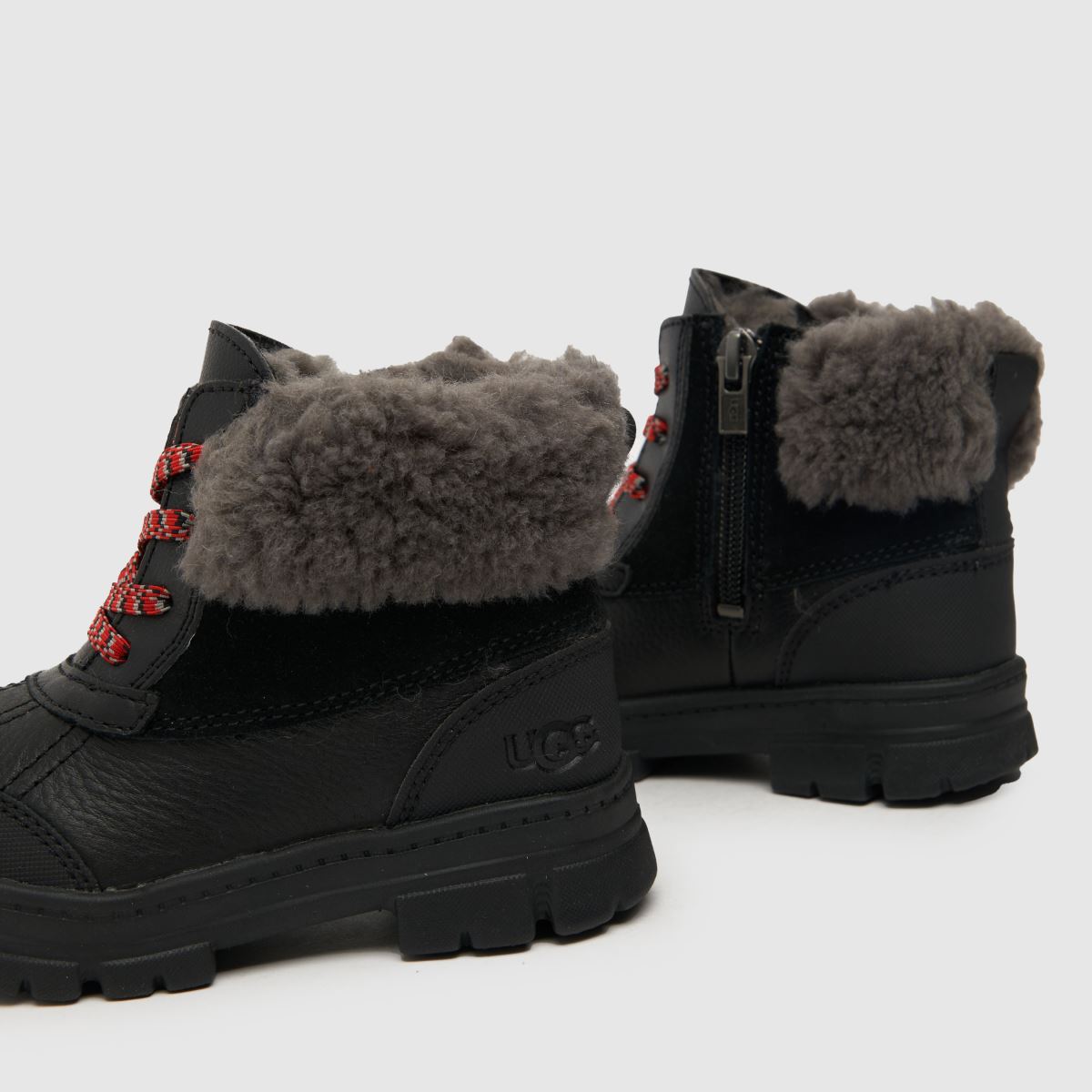 UGG fekete ashton addie kisgyermek csizma