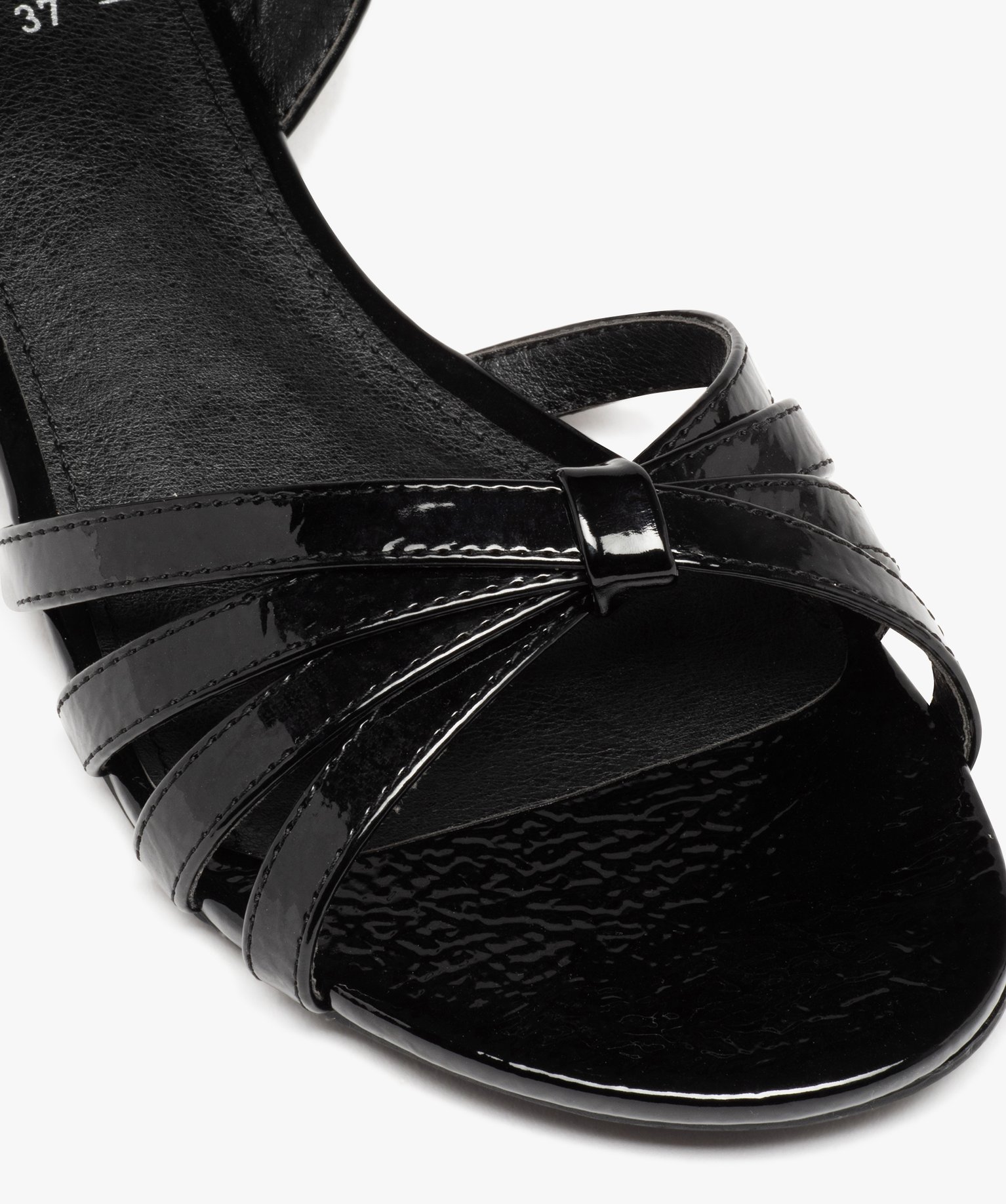 Sandales femme à petit talon et fines brides vernies noir | GEMO