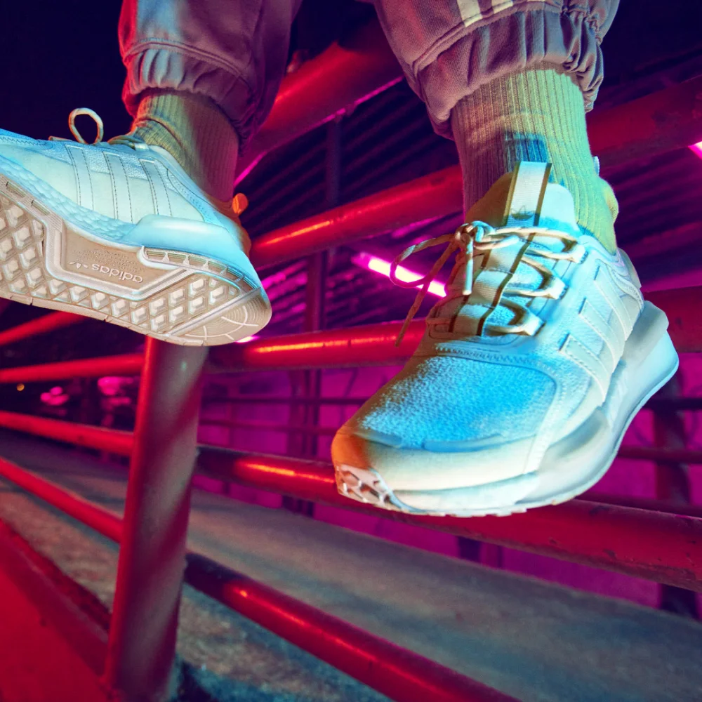 adidas NMD V3 R1 GY6818 / braun