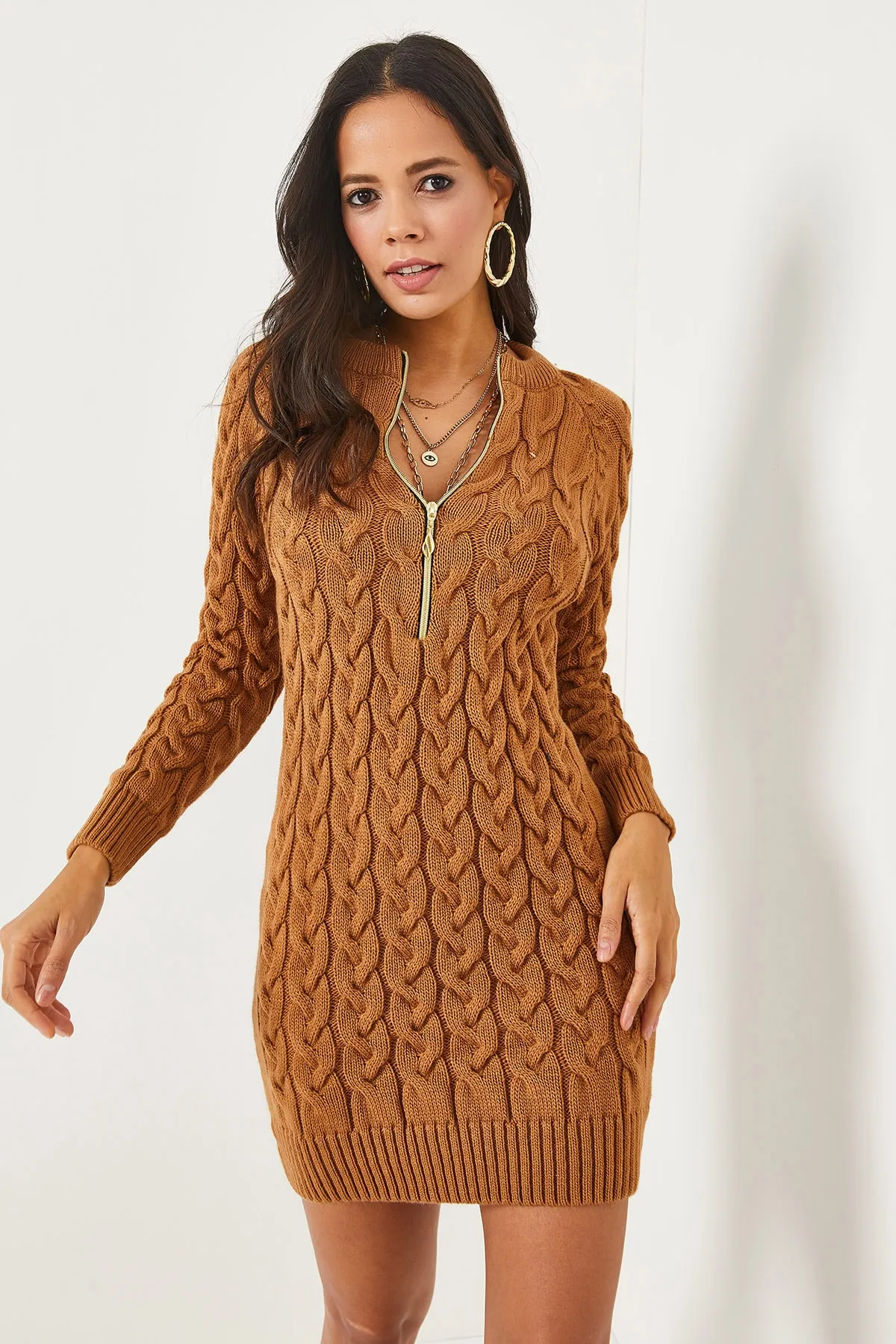 Olalook  Geflochtenes Strickkleid mit Keksreißverschluss ELB-19001362