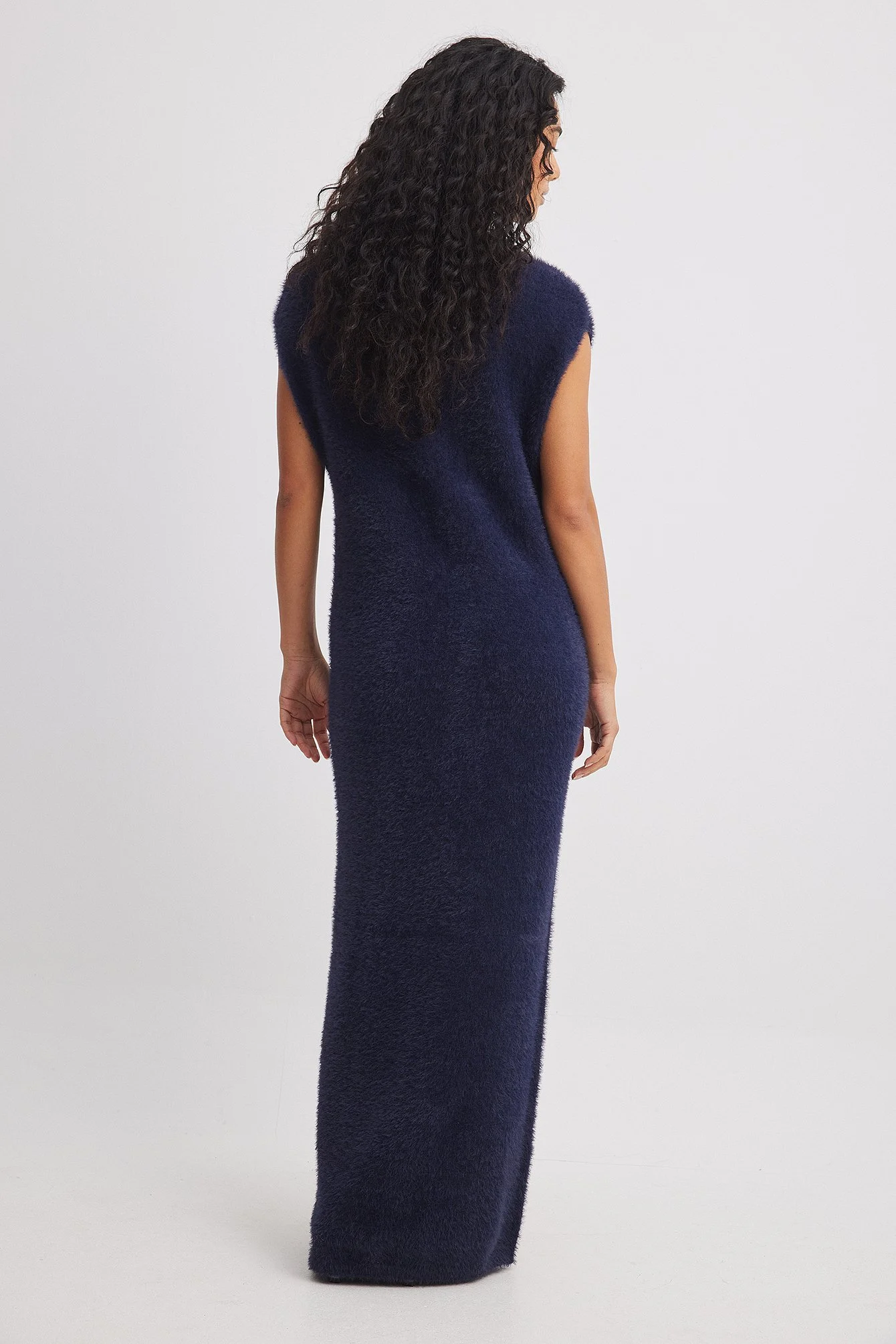 Flauschiges Strick-Maxikleid