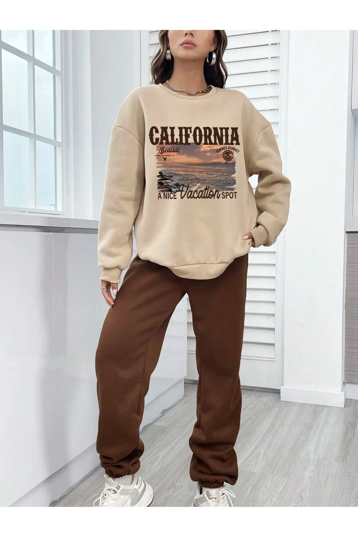 Know  Damen-Trainingsanzug-Set „California Seaside“ in Beige mit Übergröße und Oberteil