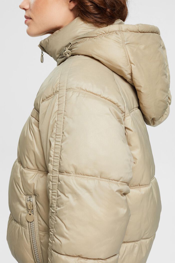 Stepp-Jacke mit abnehmbarer Kapuze