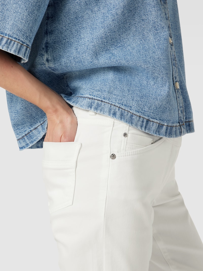 Jeans mit Stretch-Anteil in offwhite
