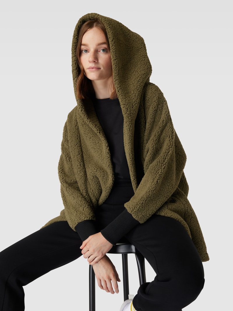 Jacke aus Teddyfell Modell 'CUDDLE' in olivgrün