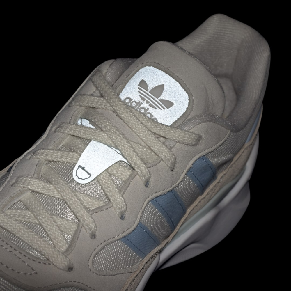 adidas Retropy Adisuper W GY6823 / weiss
