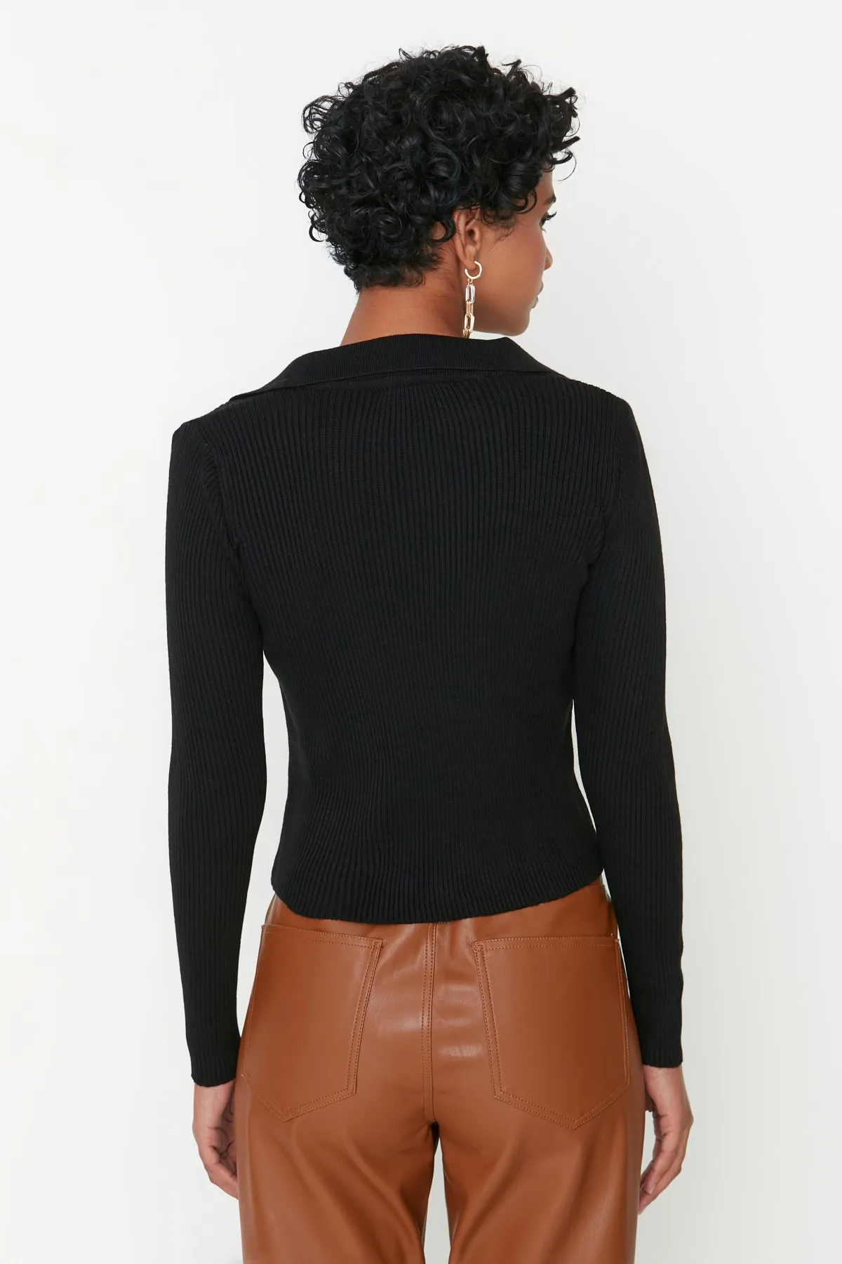 Trendyol Collection  Schwarzer Rollkragen-Strickpullover TWOAW20KZ0317