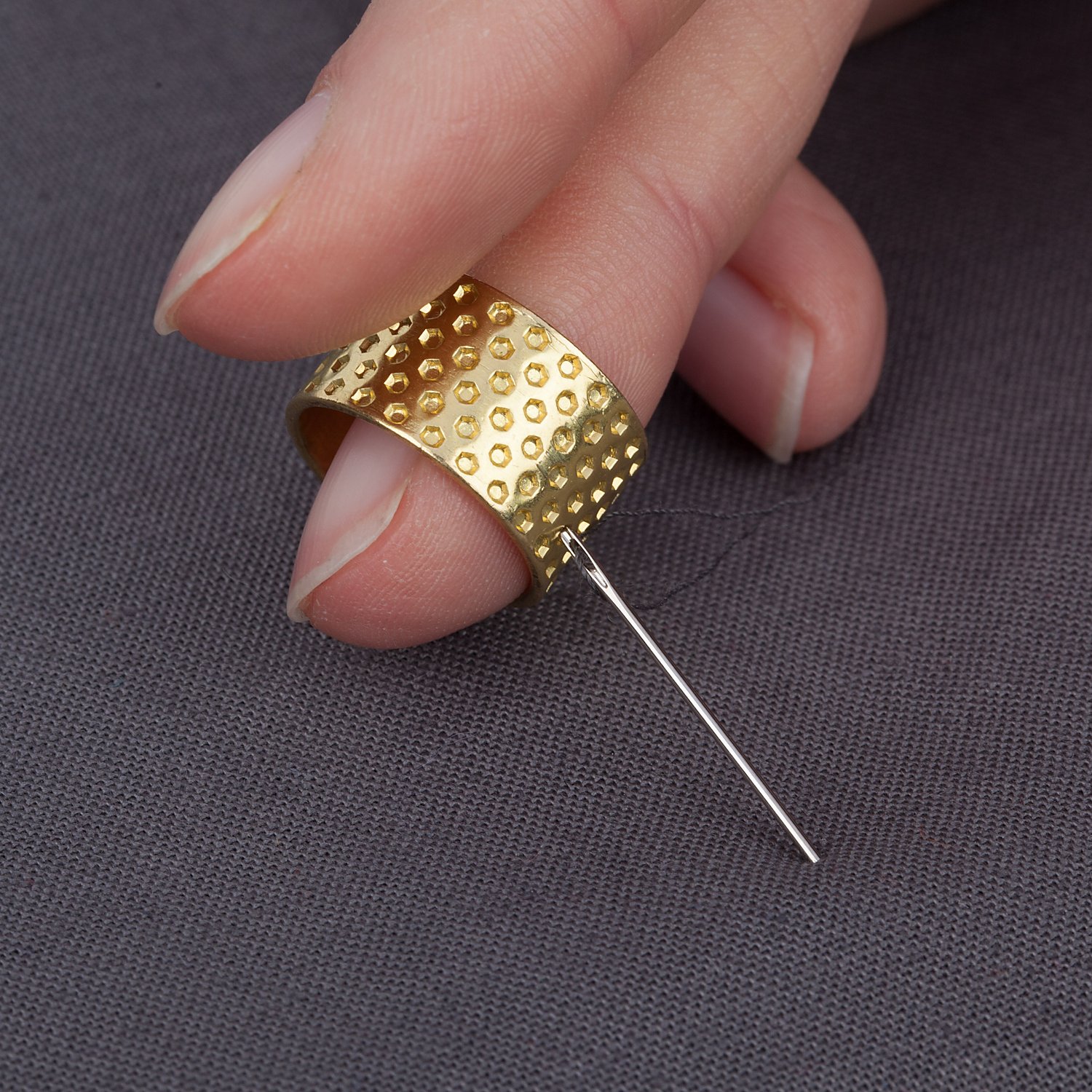 buttinette Fingerhut und Fingerring im Set