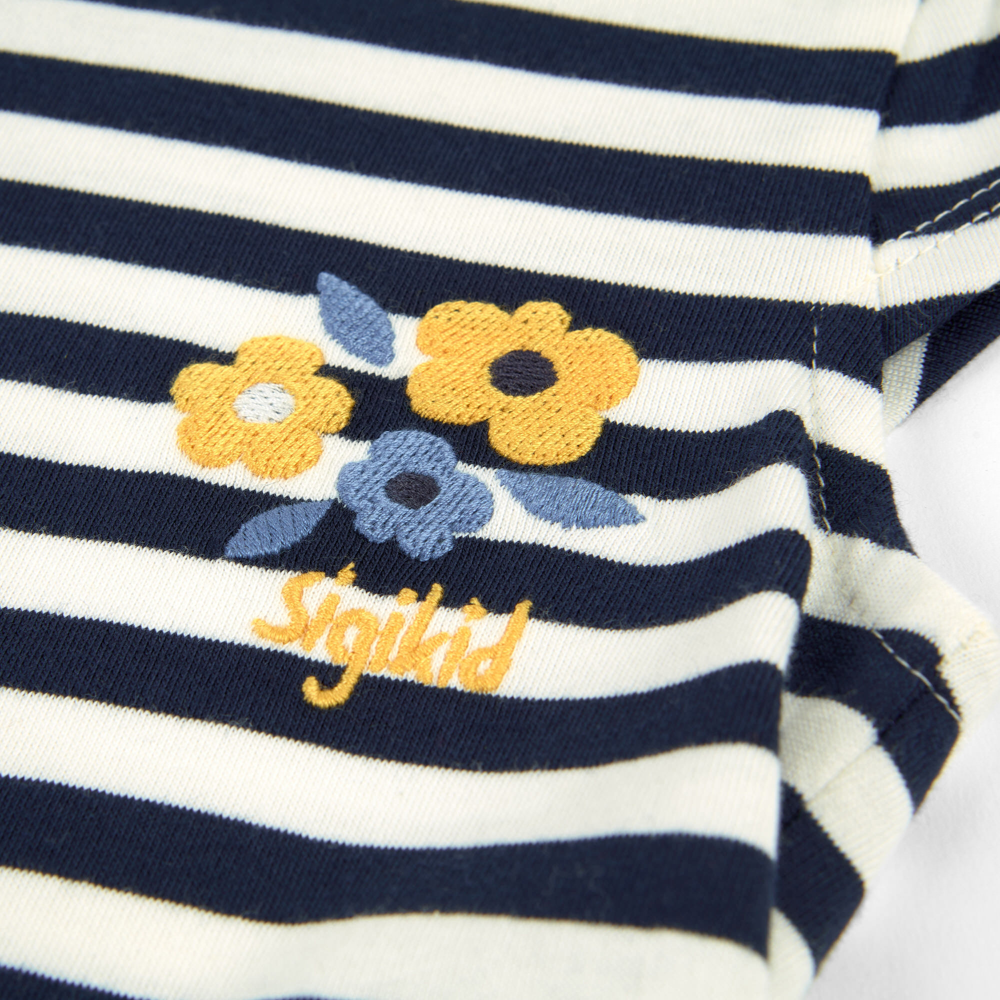 Kinder Ringelkleid mit Volants und Blümchen Stickerei