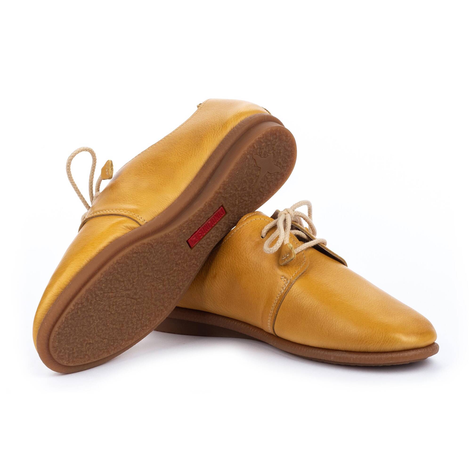proste buty sznurowane - MIÓD
