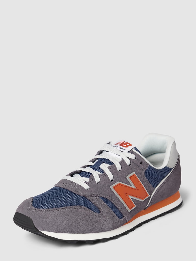 Sneaker aus Leder-Mix in purple
