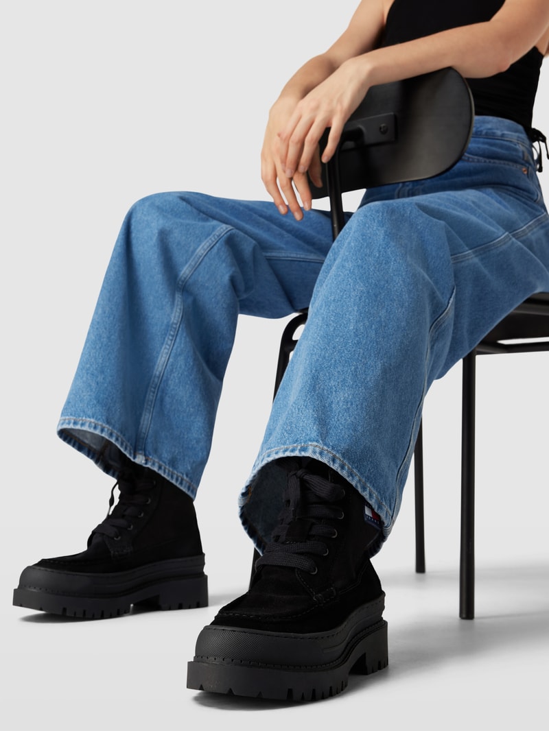 Schnürboots mit Label-Patch Modell 'FOXING' in schwarz