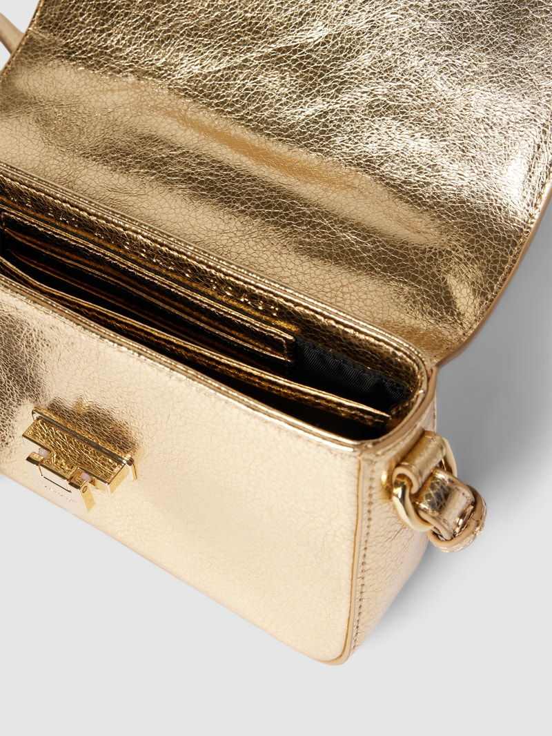 Umhängetasche in Leder-Optik Modell 'Metallic Gold' in gold