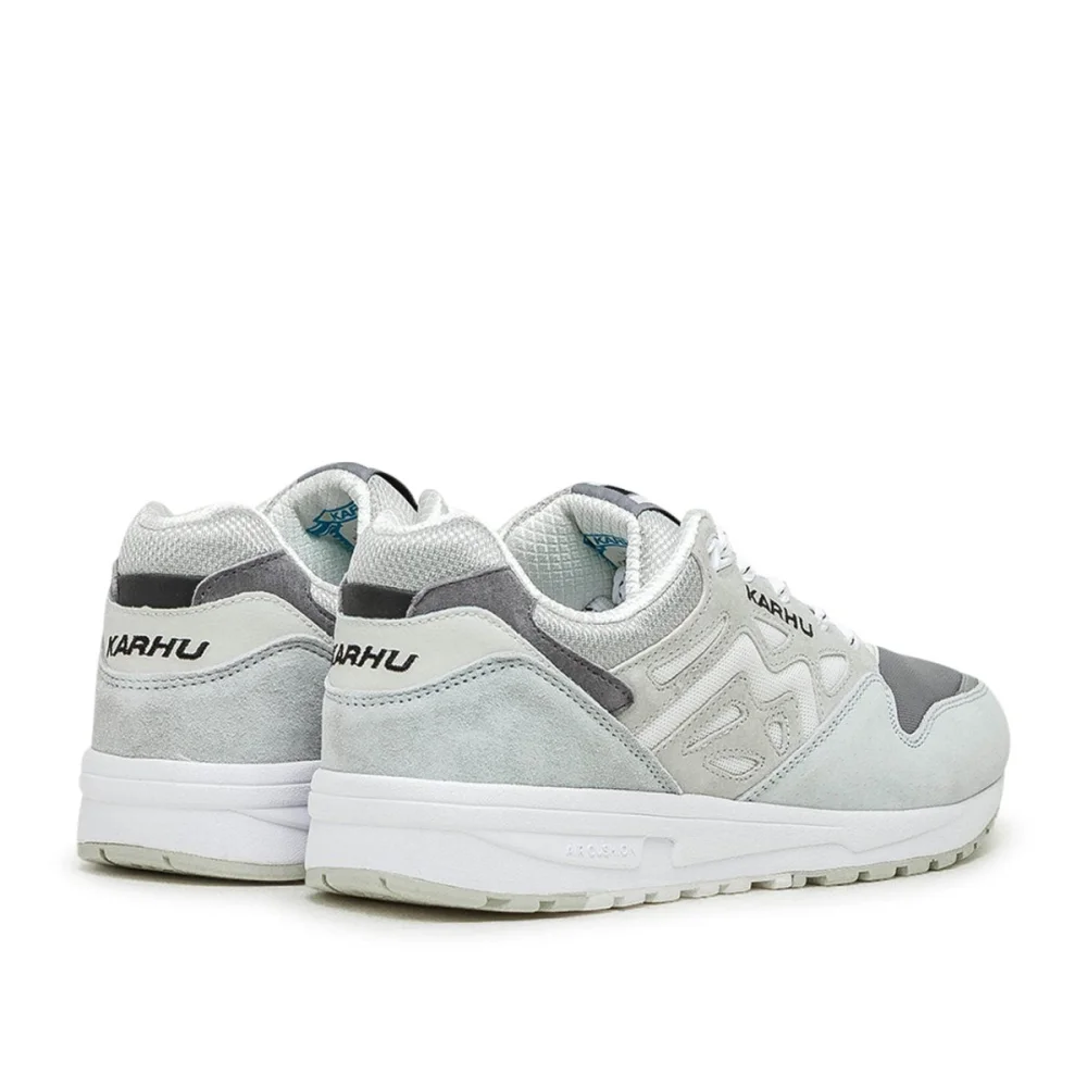 Karhu Legacy 96 F806021 / grau