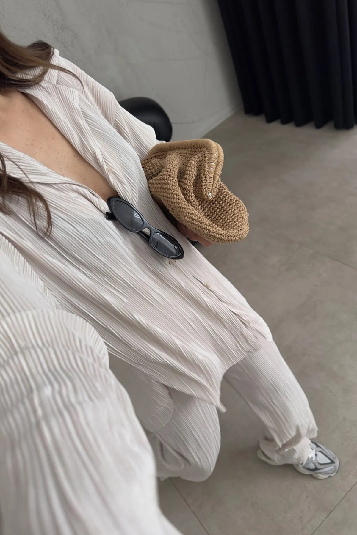 Laluvia  Ecrufarbenes Set aus Hose und Hemd aus Crinkle-Stoff mit Schlitz