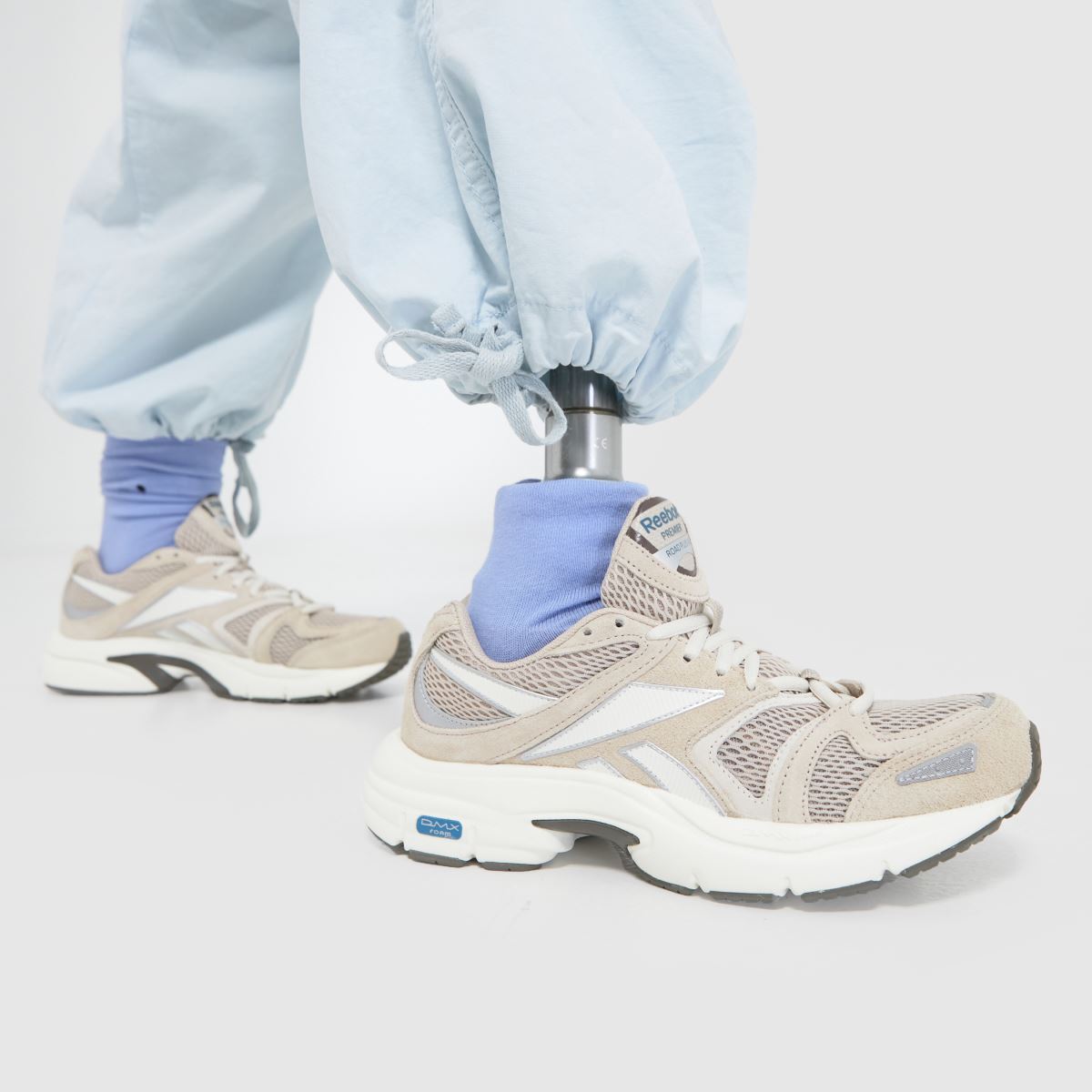 Reebok Premier Road Plus V1 cipők fehér és bézs színben