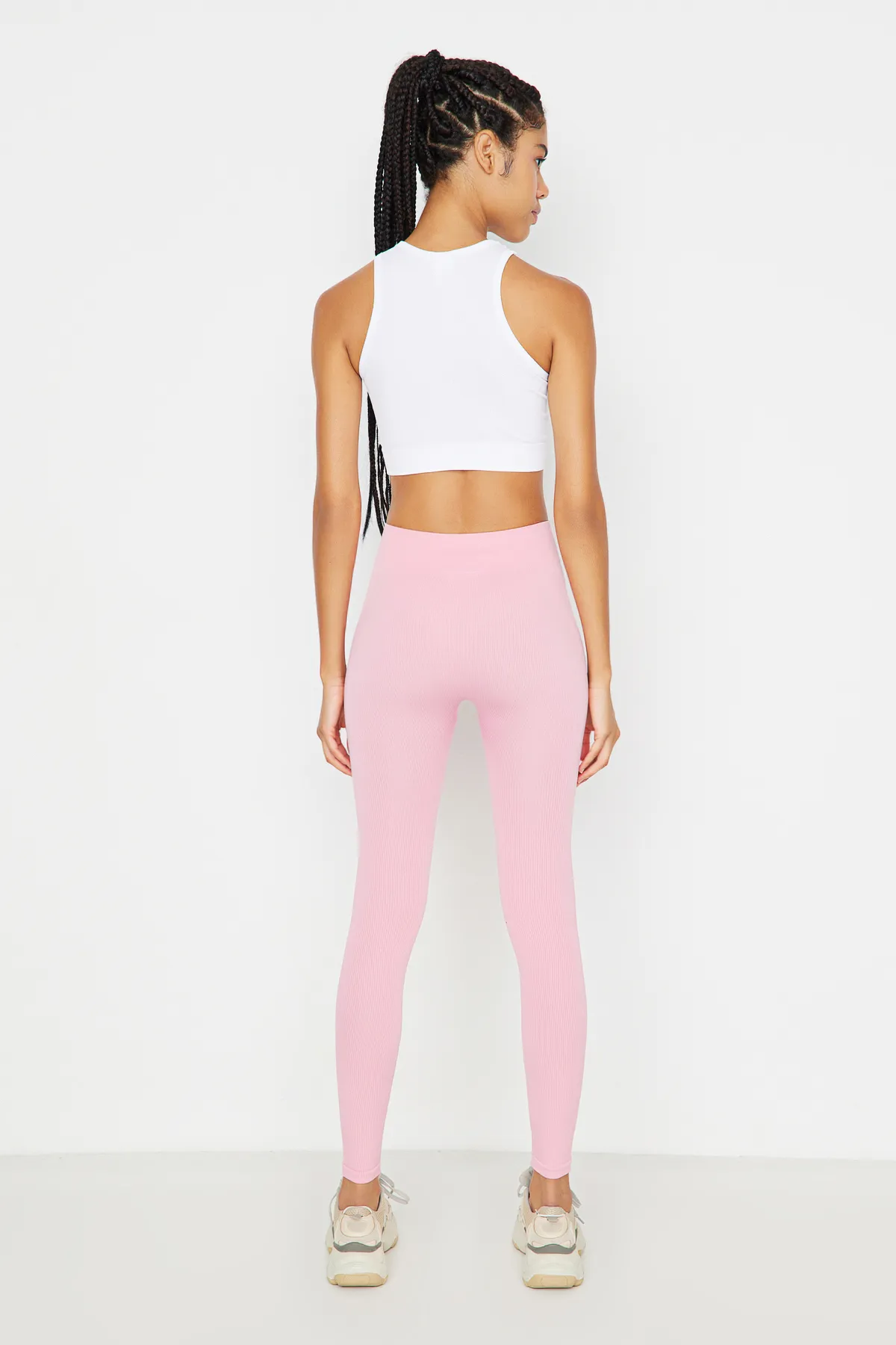 Trendyol Collection  Hellrosa nahtlose/nahtlose gestrickte Sport-Leggings in voller Länge TWOAW20TA0071