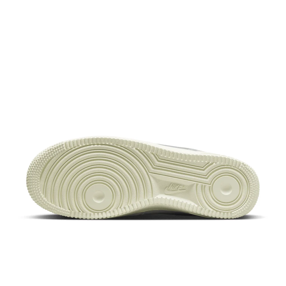 Nike Air Force 1 Premium DR9503-100 / weiss