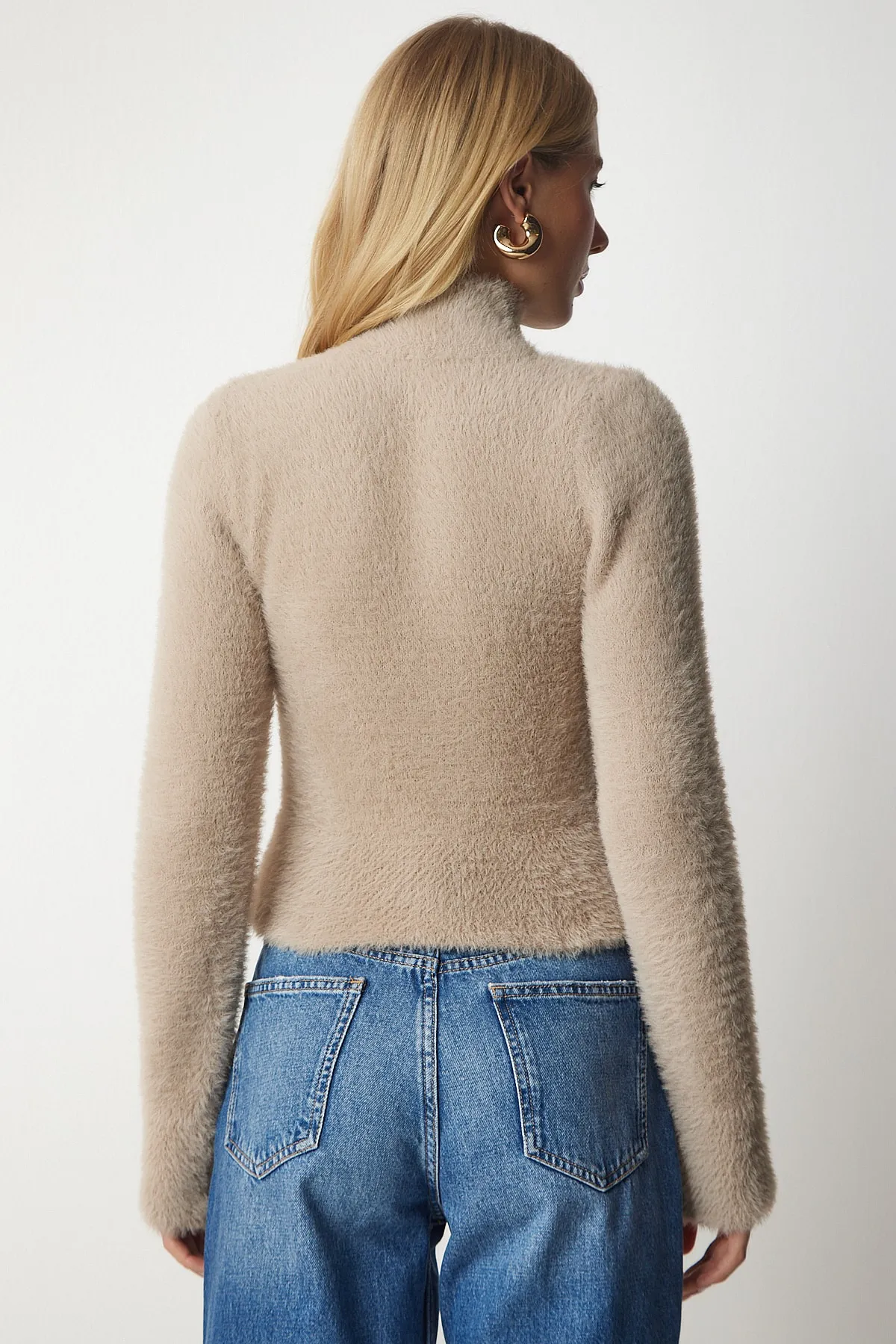 Happiness İstanbul  Beiger Rollkragenpullover mit Bärtchenmuster für Damen NF00071