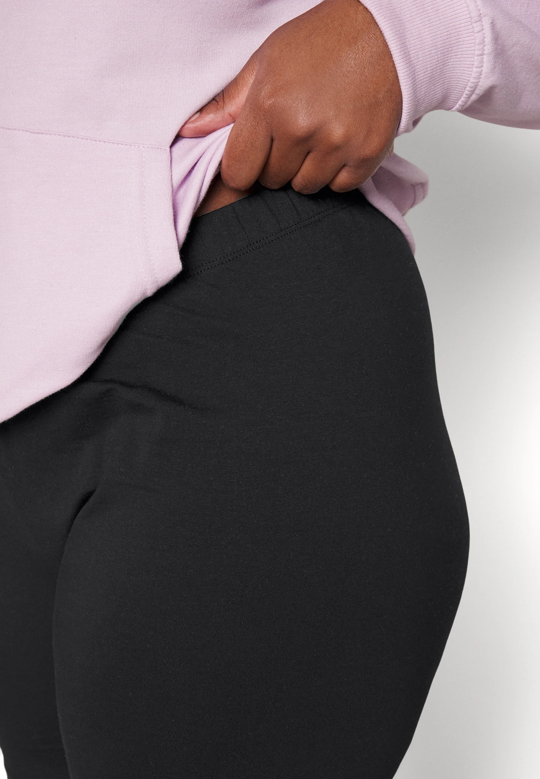 Pantalones cortos con curvas Even&Odd