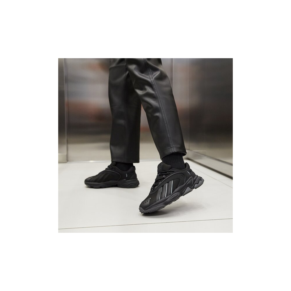 adidas Oztral IG7396 / schwarz