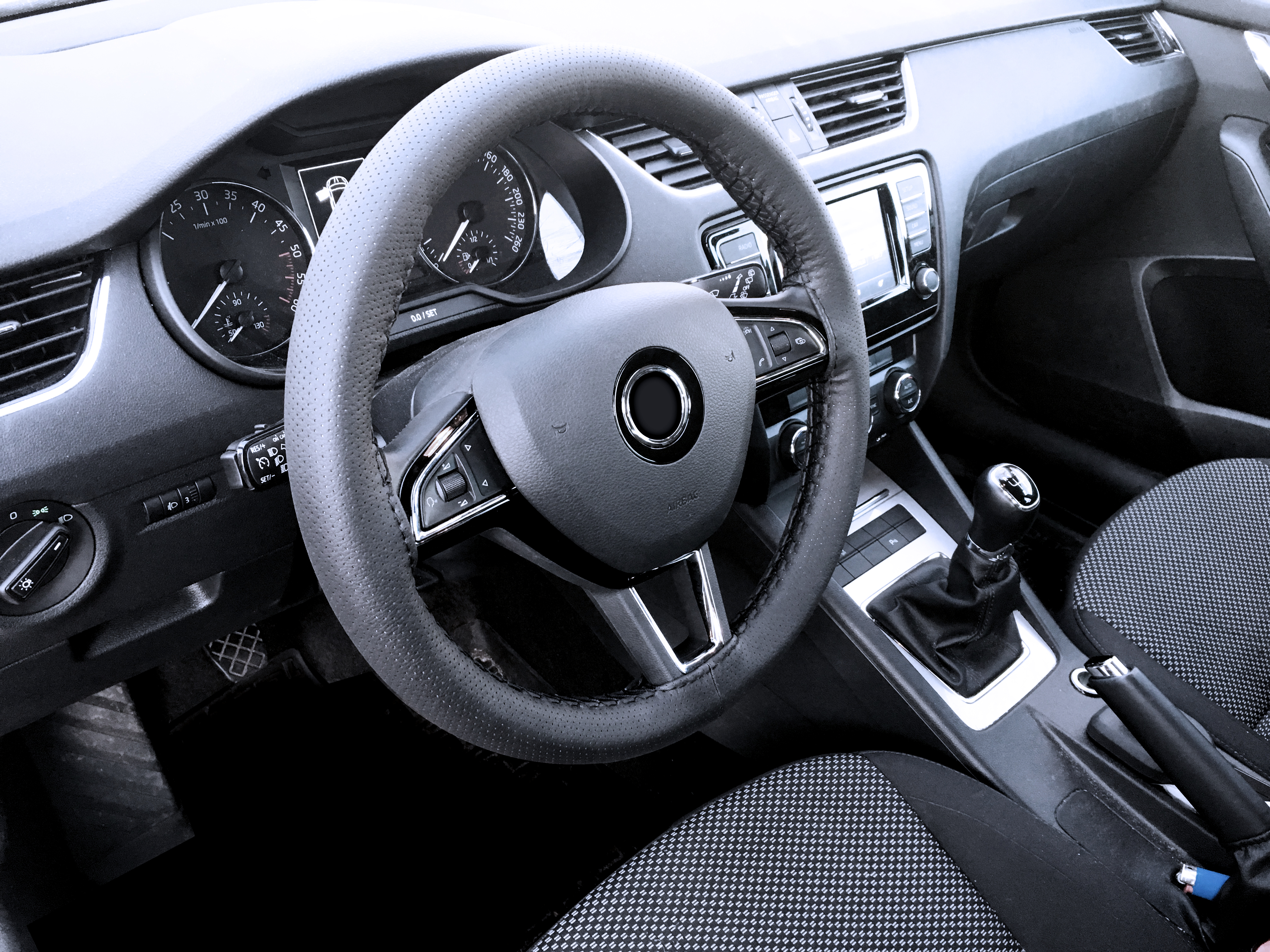 Lenkradhülle aus echtem Leder, schwarz, von Norauto - ATU