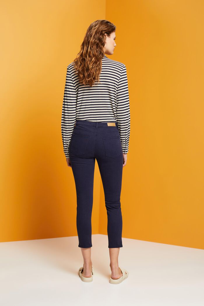 Stretchige Mid-Rise-Hose in Cropped-Länge