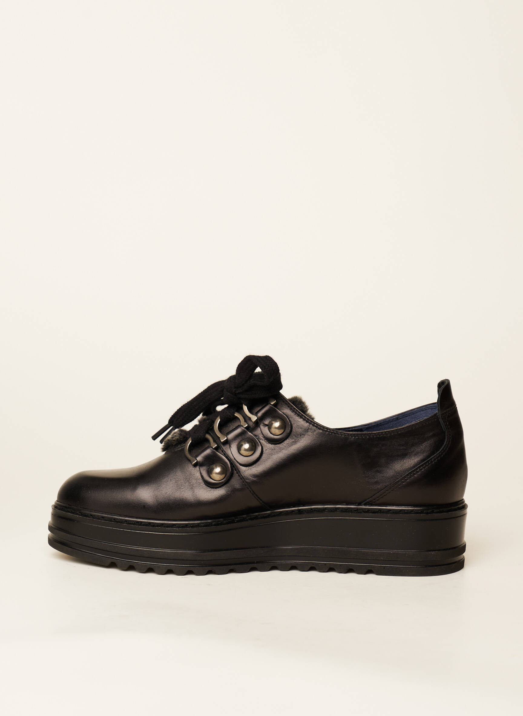 Dorking Derby Femme couleur noir