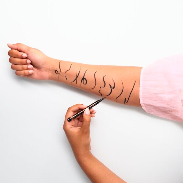 Essence 010 Extra Long-lasting Eyeliner Pen 1.1ml