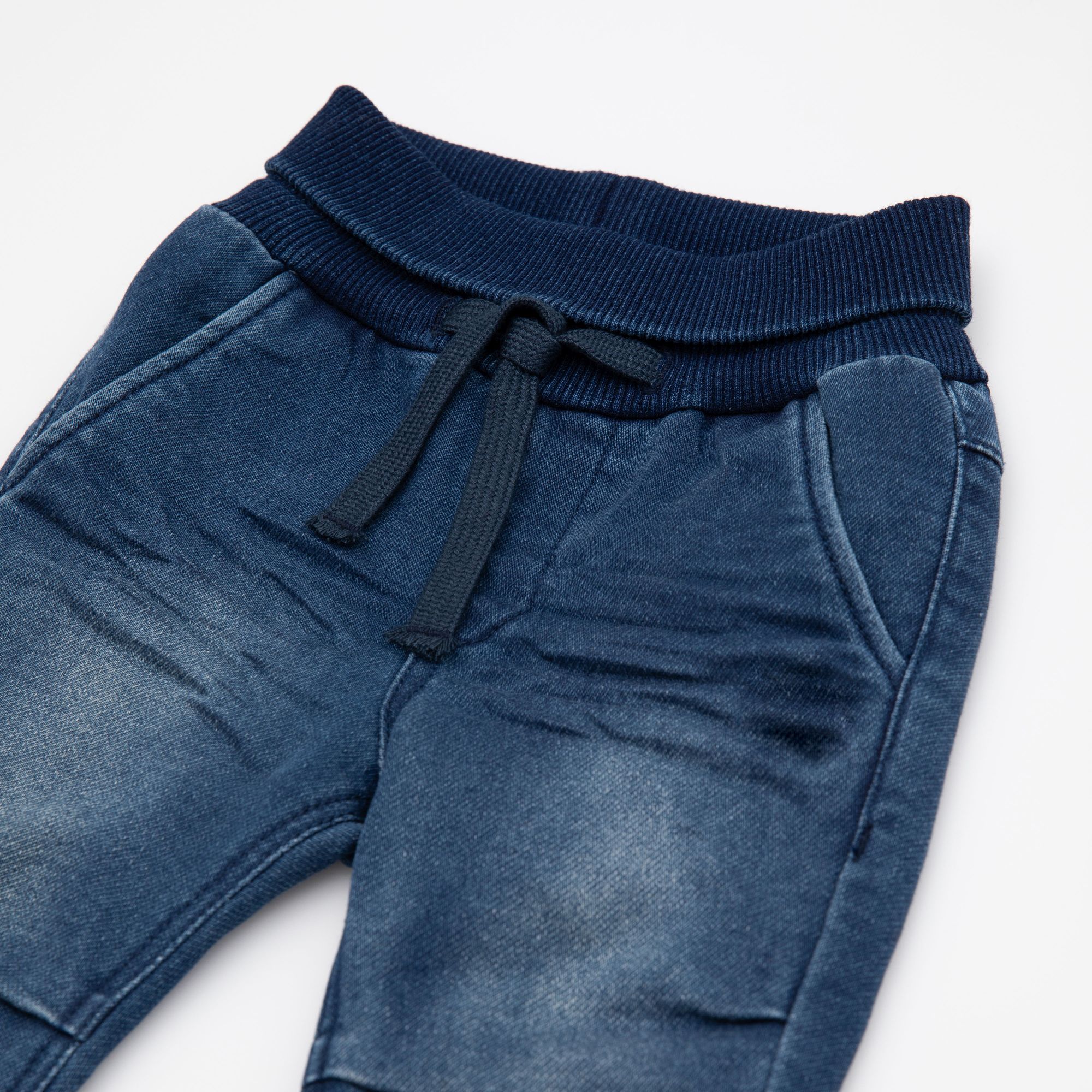 Babyjeans zum Krempeln