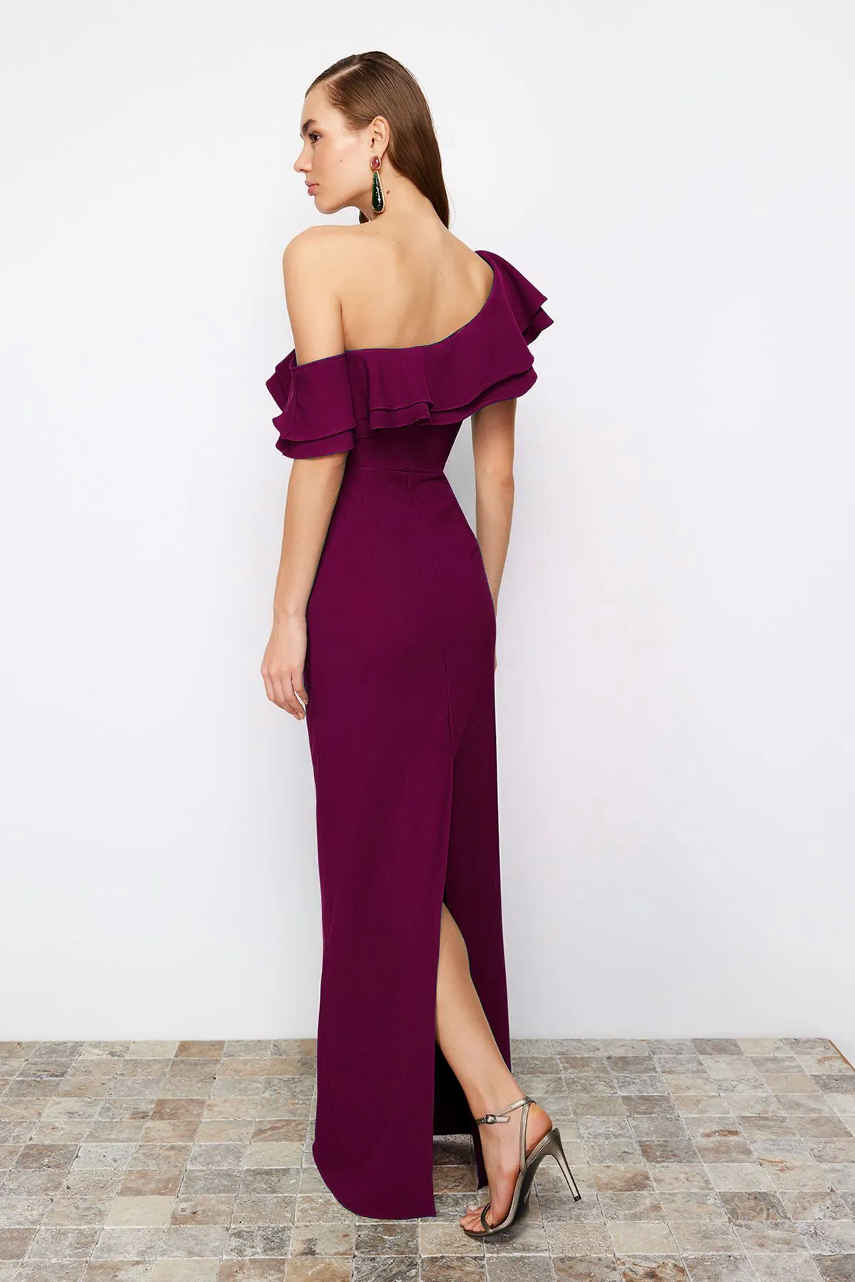 Trendyol Collection  Pflaumenfarbenes, tailliertes Abendkleid und Abschlussballkleid - TPRSS24AE00066