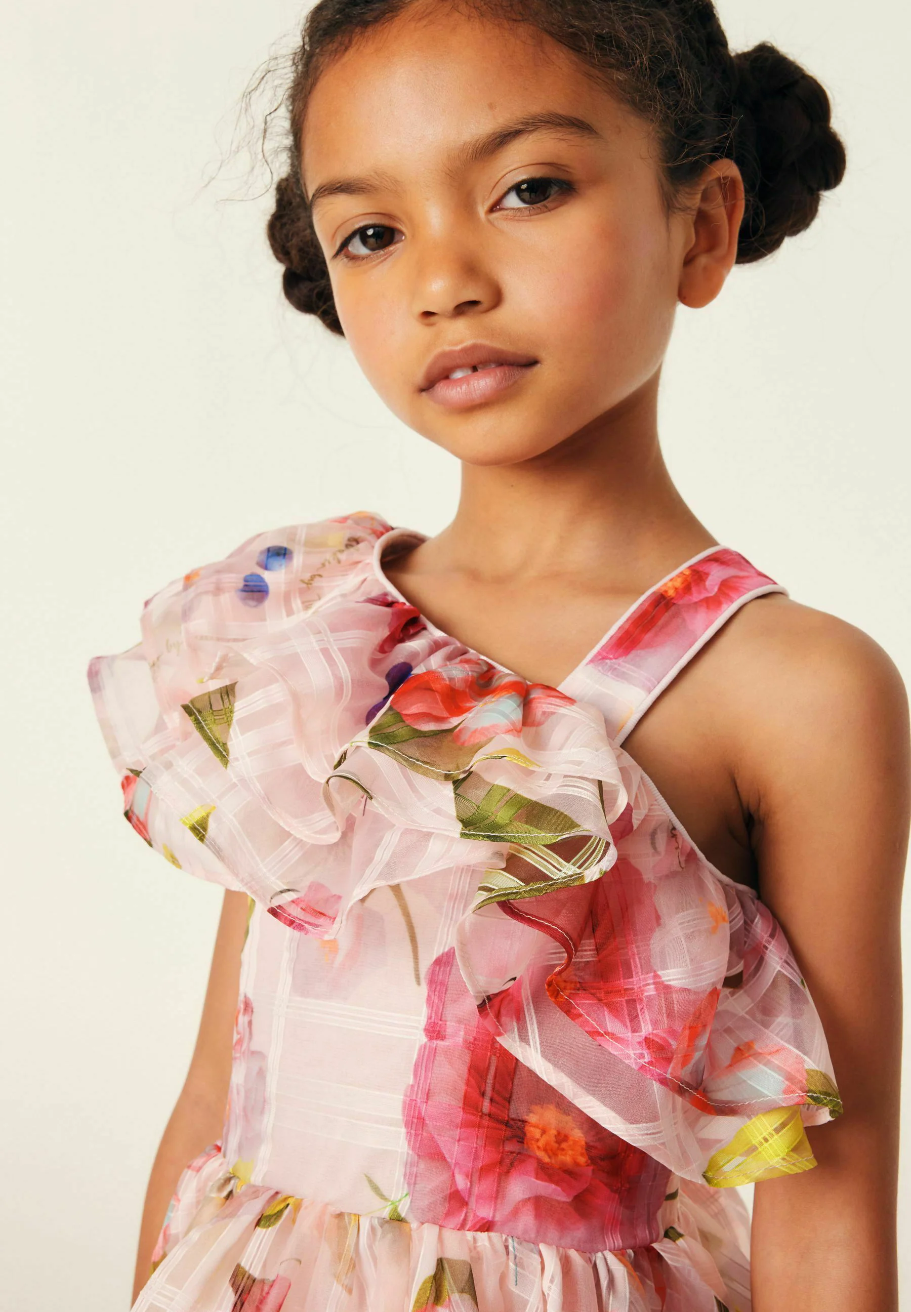 Vestido elegante Baker by Ted Baker con estampado floral de un solo hombro y corte regular.