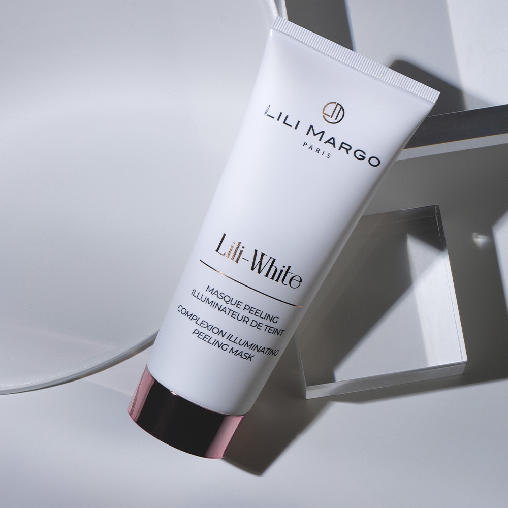 lili margo MASQUE PEELING  ILLUMINATEUR DE TEINT Masque