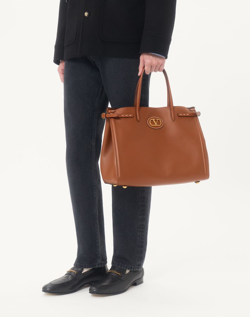 Bolsa de compras Valentino Garavani Antibes média em couro de bezerro