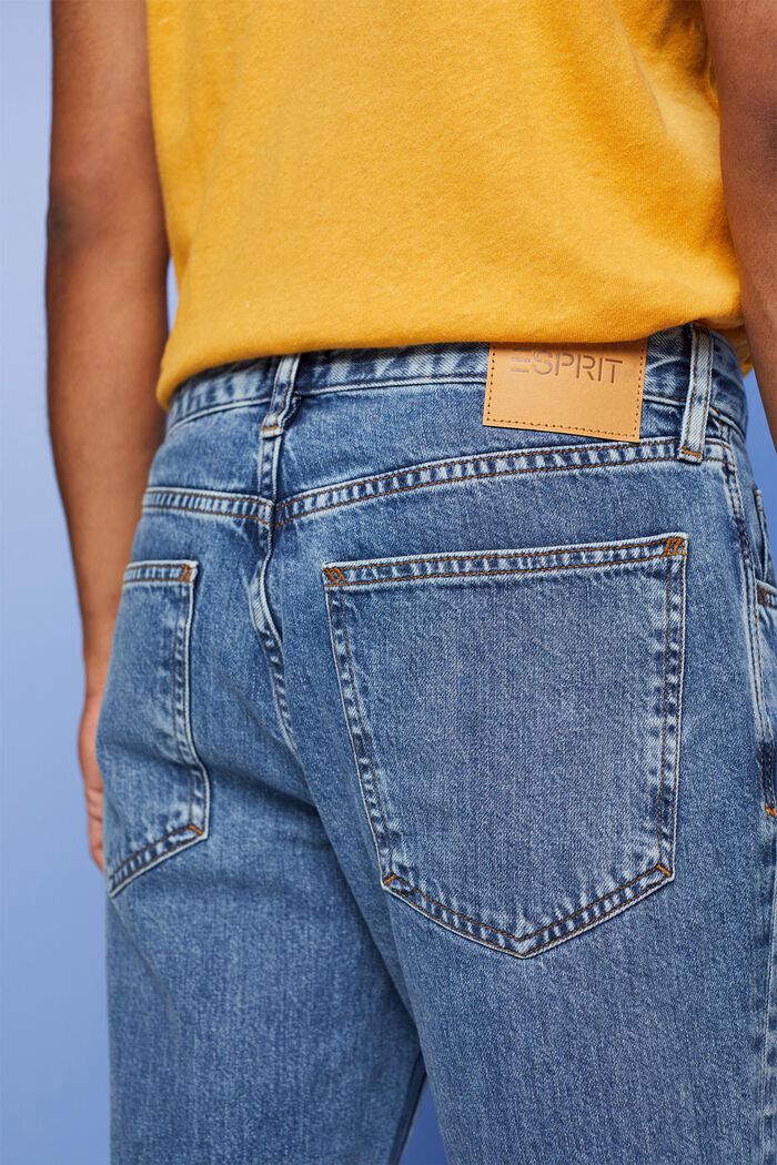 Jeans in bequemer, schmaler Passform