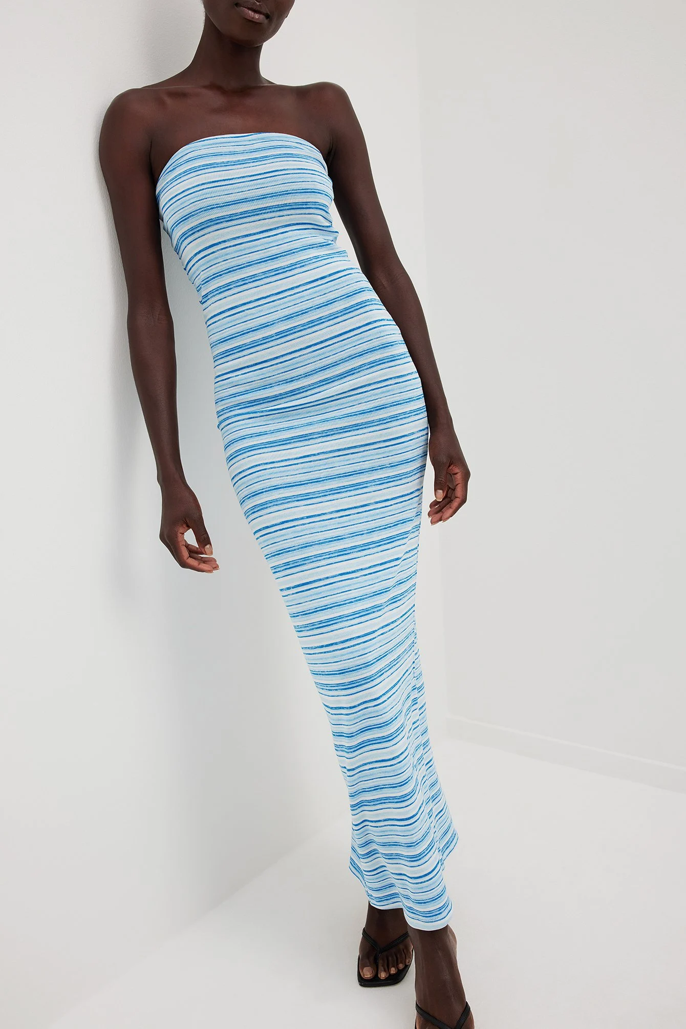 Gestreiftes Bandeau-Midikleid