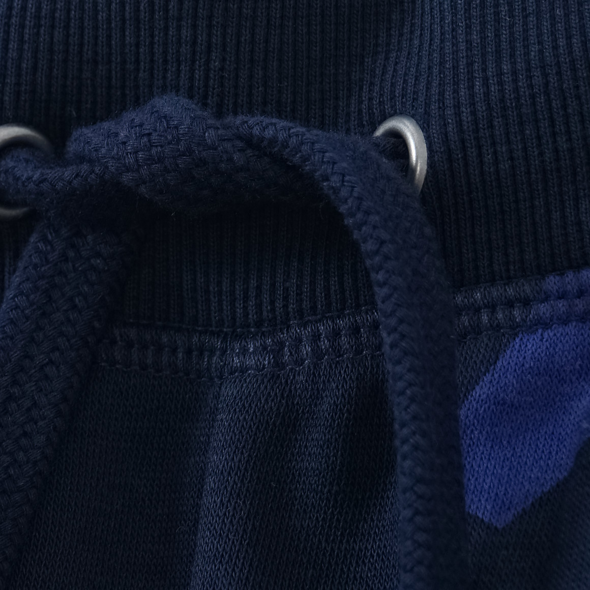 Baby Jogginghose mit bunten Motiven