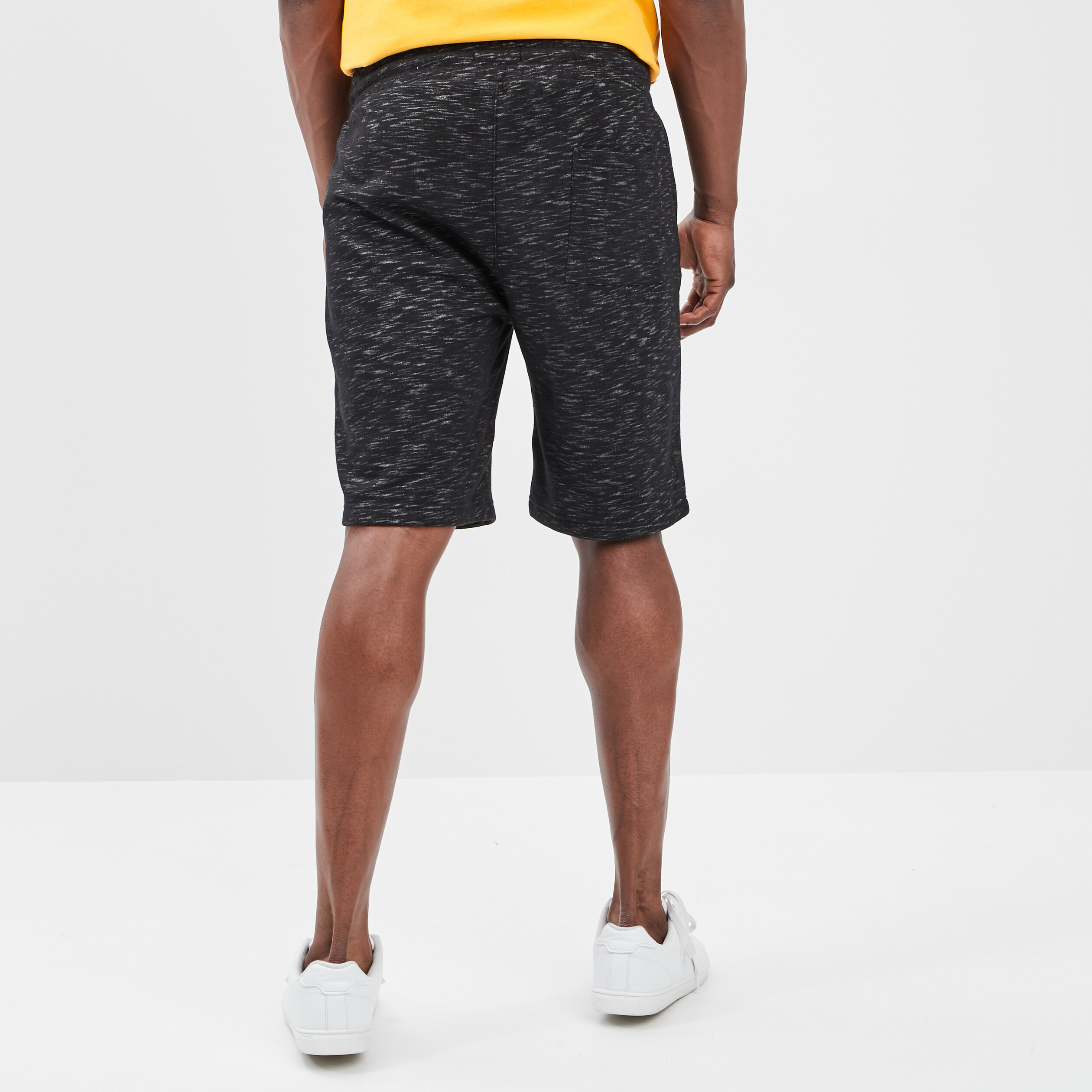 Short jogging poche zippée Liberto noir homme | La Halle